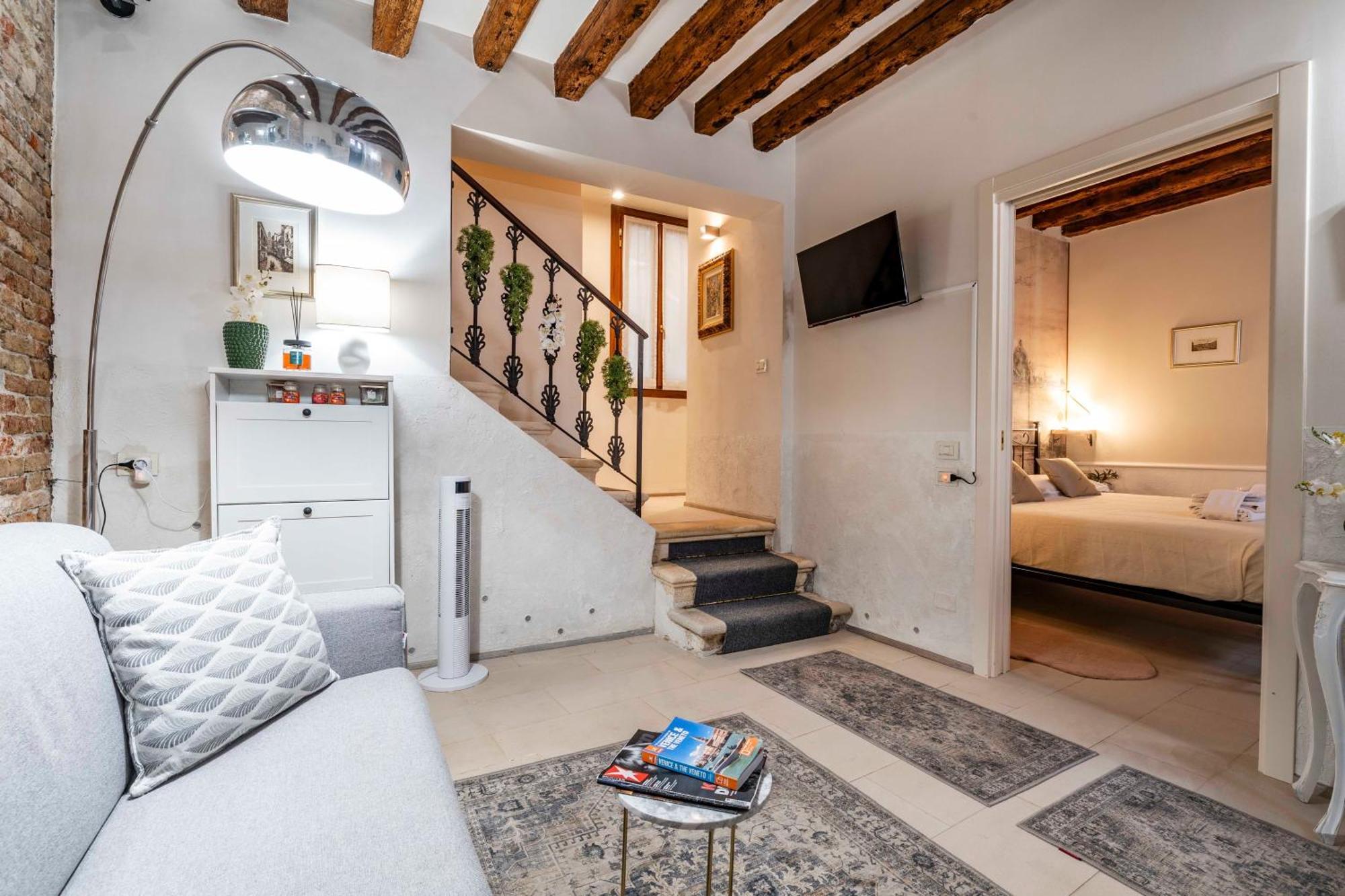 Ca' Pestrin Suite House - San Marco Square Venice Luaran gambar